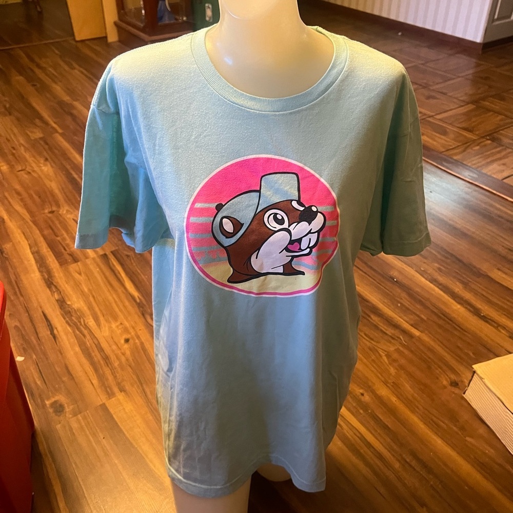 Buc-cees Light Blue Graphic T-Shirt - Picture 1 of 3
